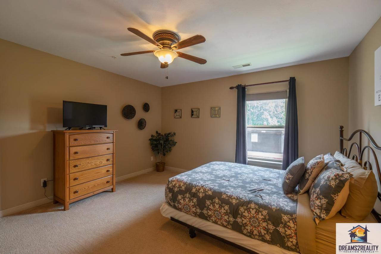 4Br Walk-In - Foosball Table - Hot Tub - Fire Pit - Free Tickets Included - Dv166 Branson Exterior foto